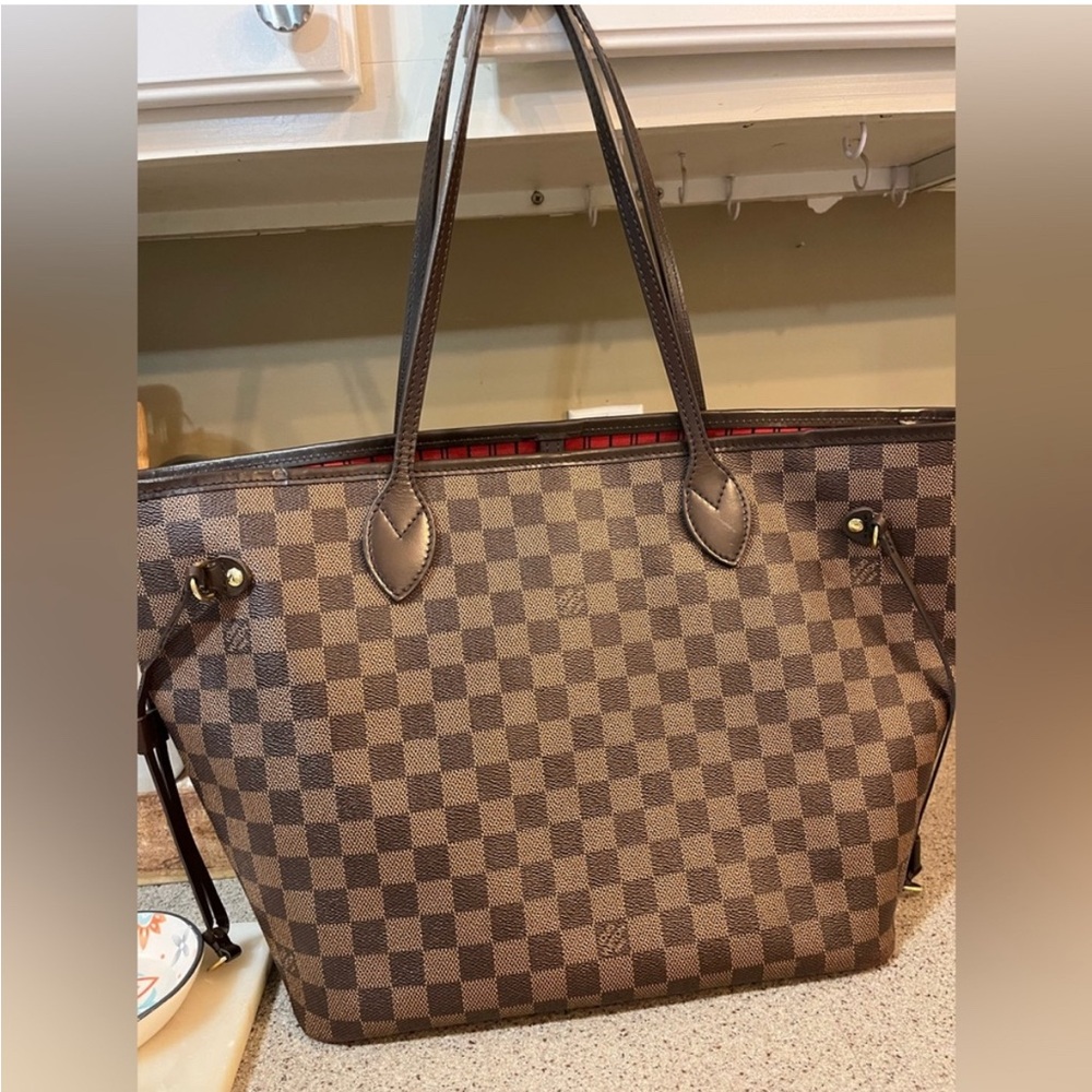 Authentic Louis Vuitton Damier Ebene Tote - Picture 2 of 7
